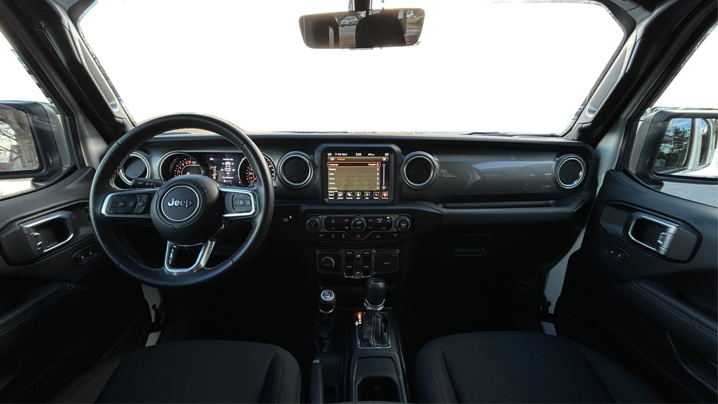Used 2022 Jeep Wrangler Unlimited Sahara image 14