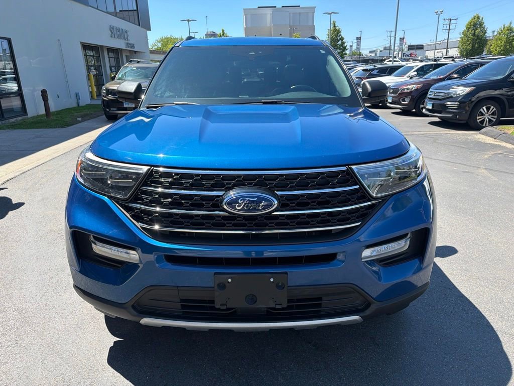 Used 2020 Ford Explorer XLT w/ Equipment Group 202A AWD/4WD image 4
