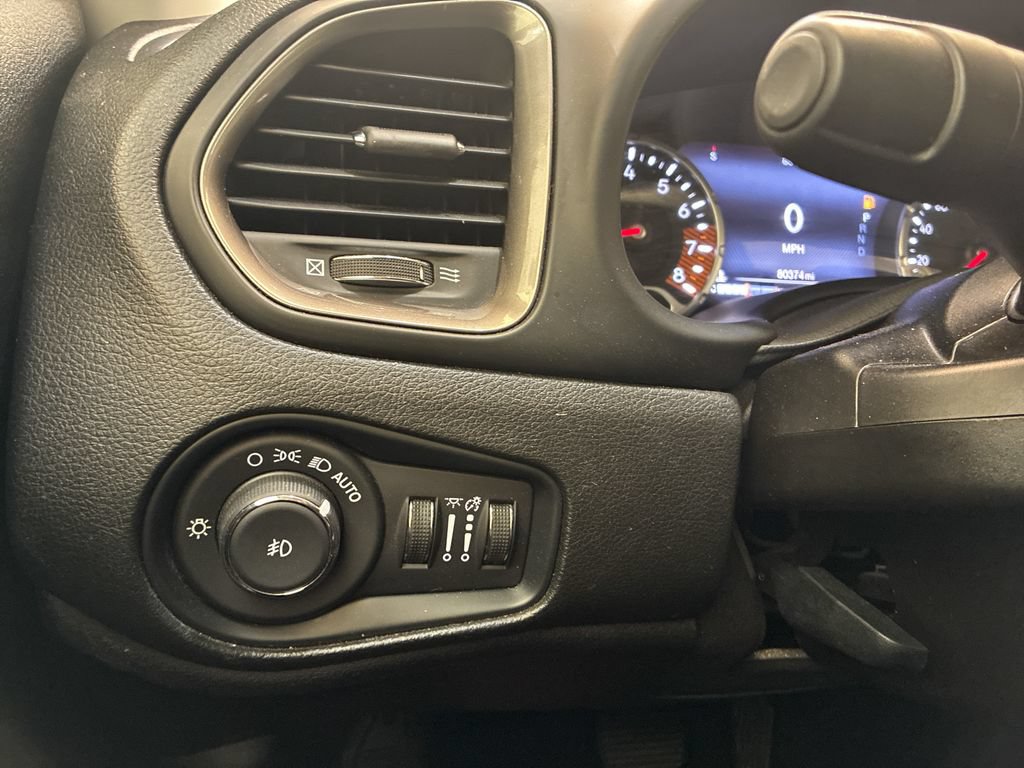 Used 2020 Jeep Renegade Limited w/ Safety and Security Group AWD/4WD image 26