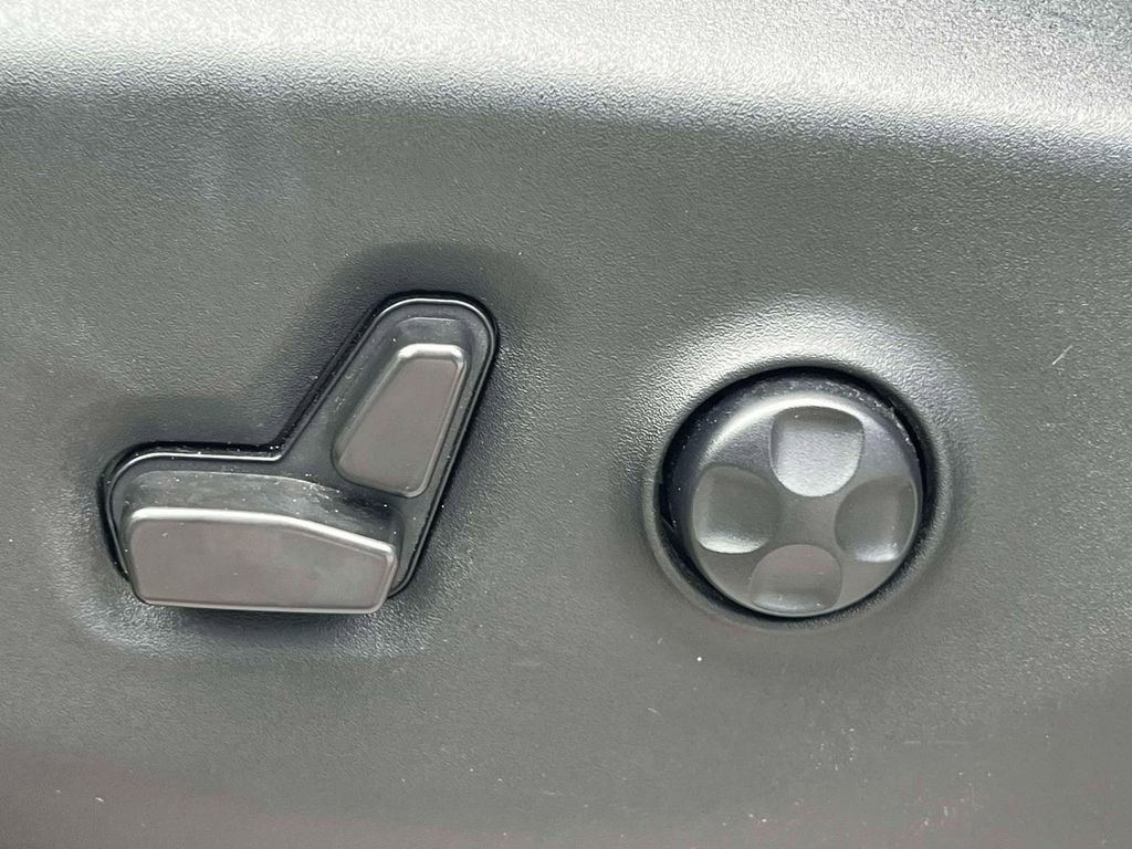 Used 2022 Chrysler Pacifica Touring-L FWD image 20