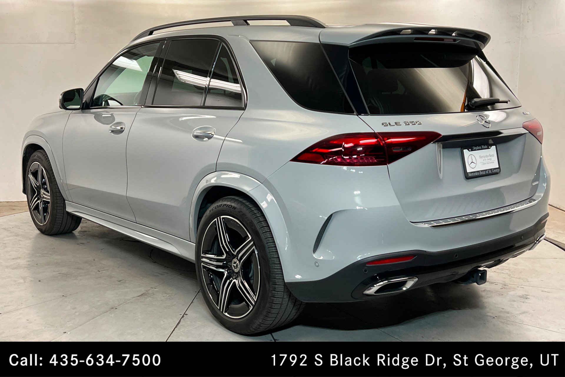 Certified 2025 Mercedes-Benz GLE 350 4MATIC image 3