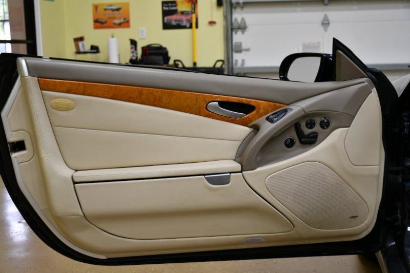 Used 2008 Mercedes-Benz SL 550 w/ P1 Pkg image 24