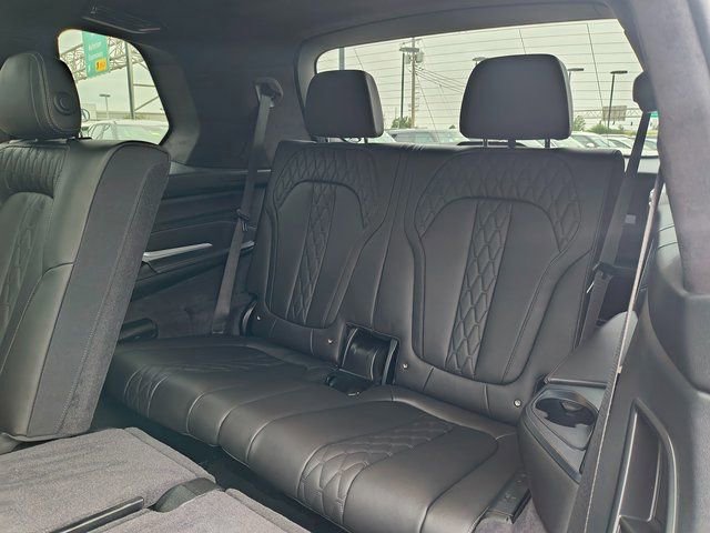 Used 2024 BMW X7 M60i w/ Executive Package image 5
