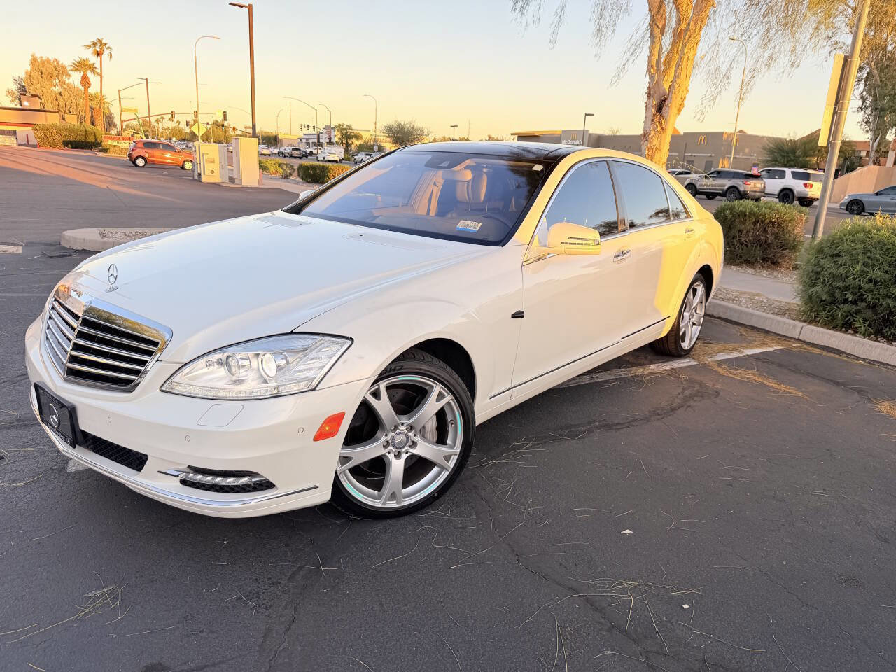 Used 2013 Mercedes-Benz S 550 4MATIC image 1