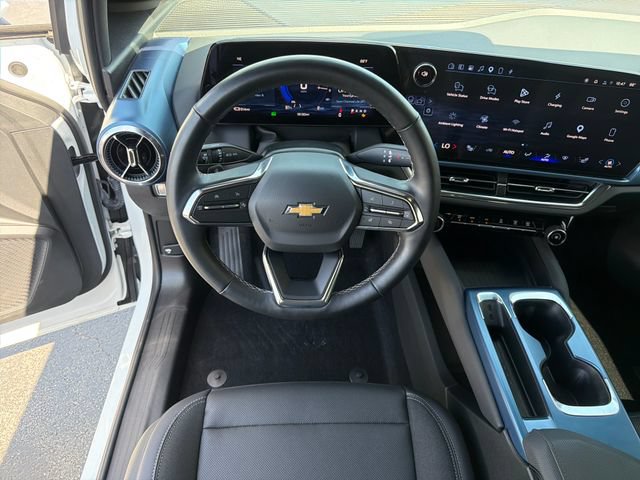 Certified 2024 Chevrolet Equinox EV LT FWD image 14