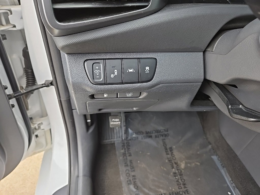 Used 2020 Hyundai Ioniq SE image 11