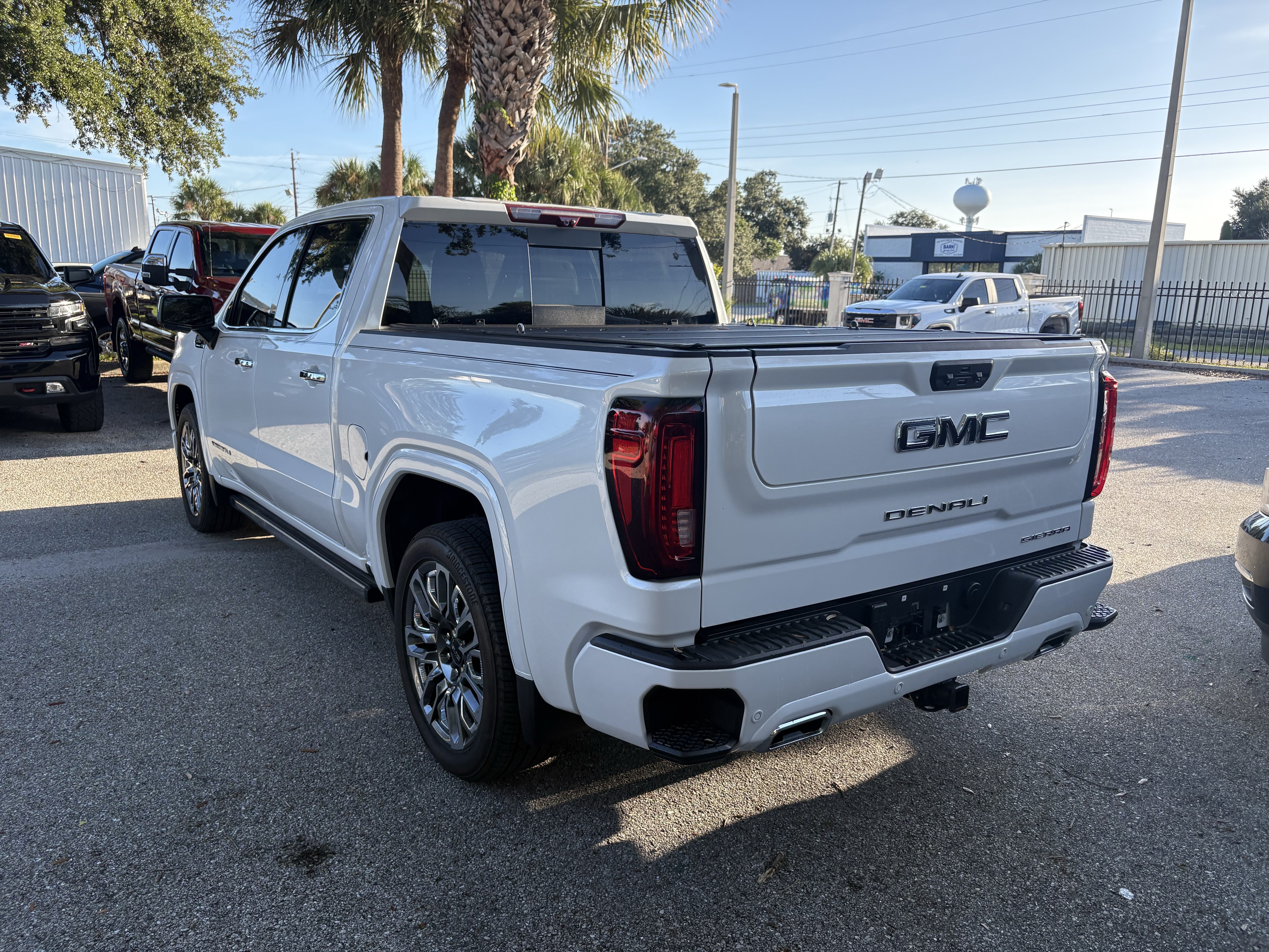 Certified 2025 GMC Sierra 1500 Denali Ultimate AWD/4WD image 4
