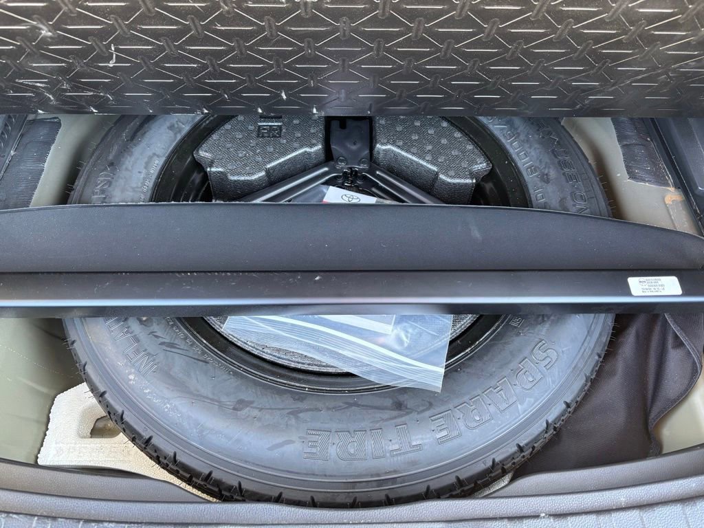 Used 2024 Toyota RAV4 Adventure image 10