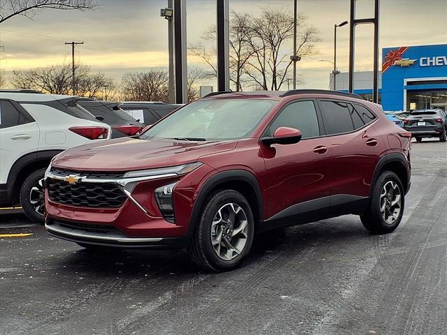 Used 2024 Chevrolet Trax LT w/ LT Convenience Package image 1