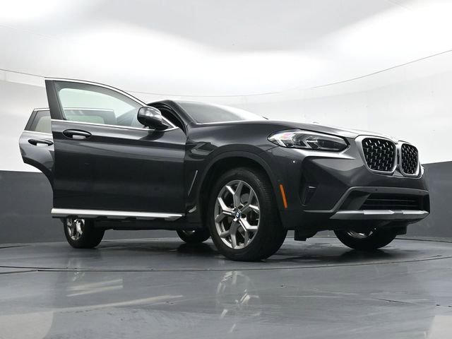 Used 2025 BMW X4 xDrive30i image 41