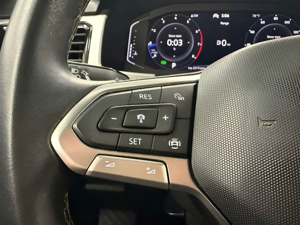 Used 2022 Volkswagen Atlas Cross Sport SE w/ Panoramic Sunroof Package FWD image 19