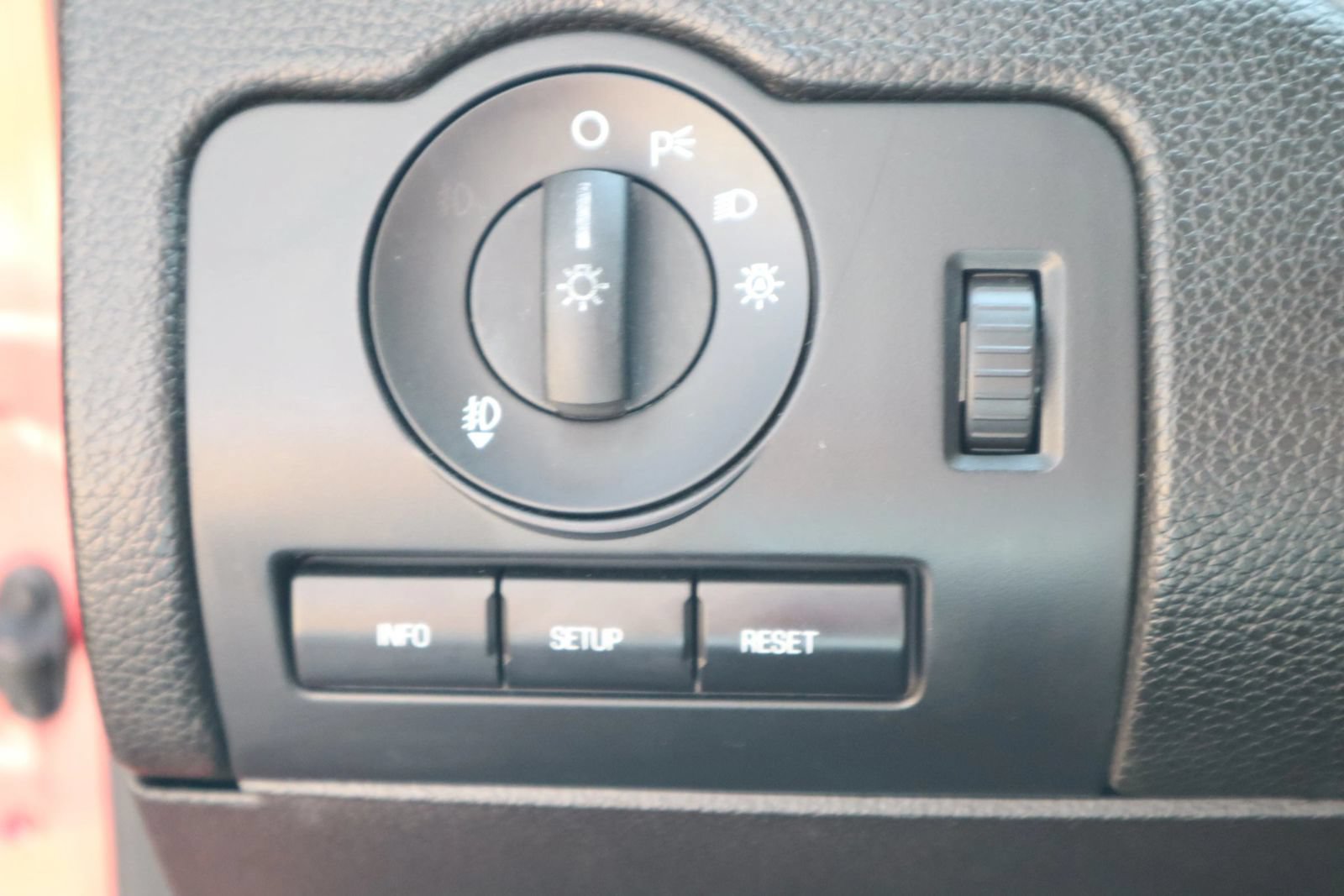 Used 2010 Ford Mustang Coupe RWD image 22