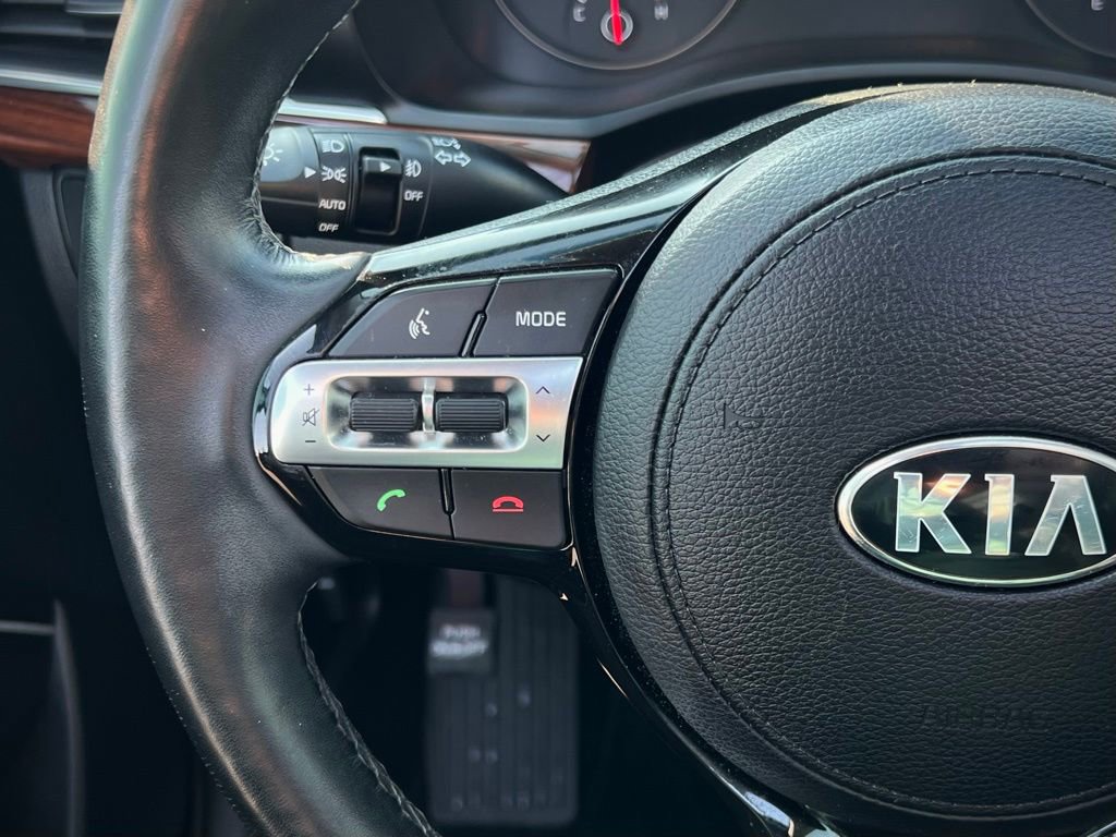 Used 2017 Kia Cadenza Premium w/ Luxury Package image 42