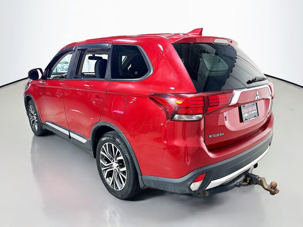 Used 2018 Mitsubishi Outlander SE image 6