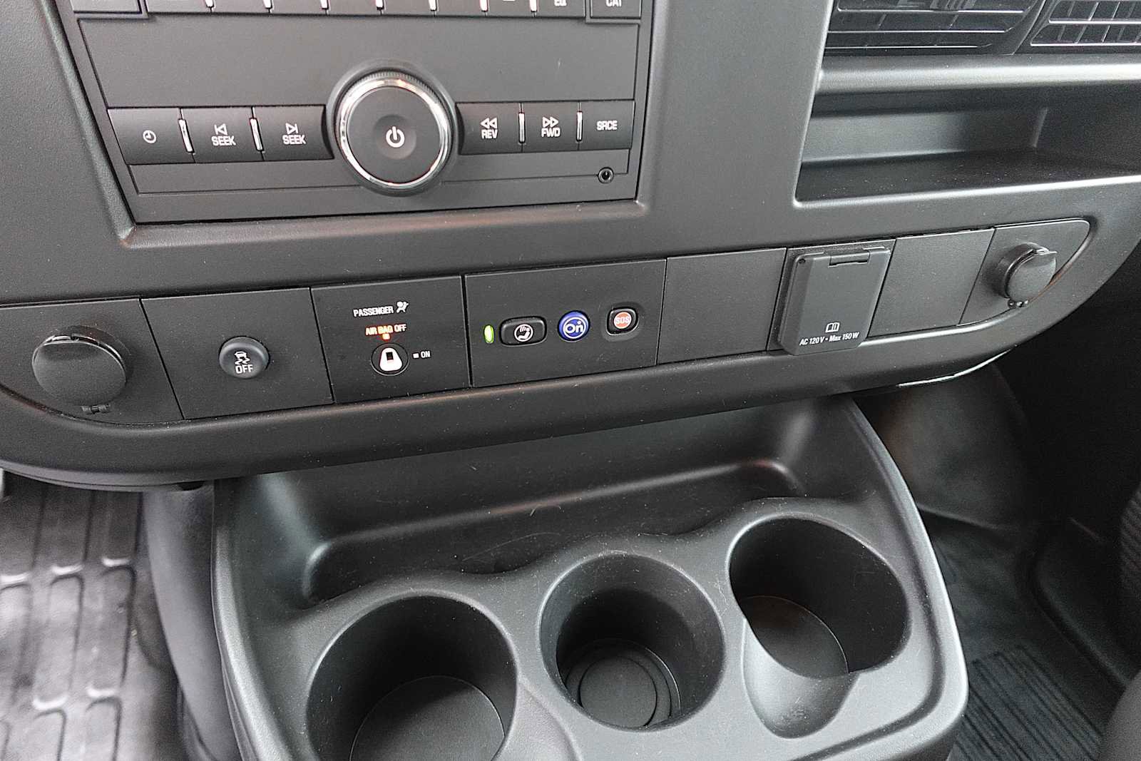 Used 2025 Chevrolet Express 3500 w/ Driver Convenience Package image 17