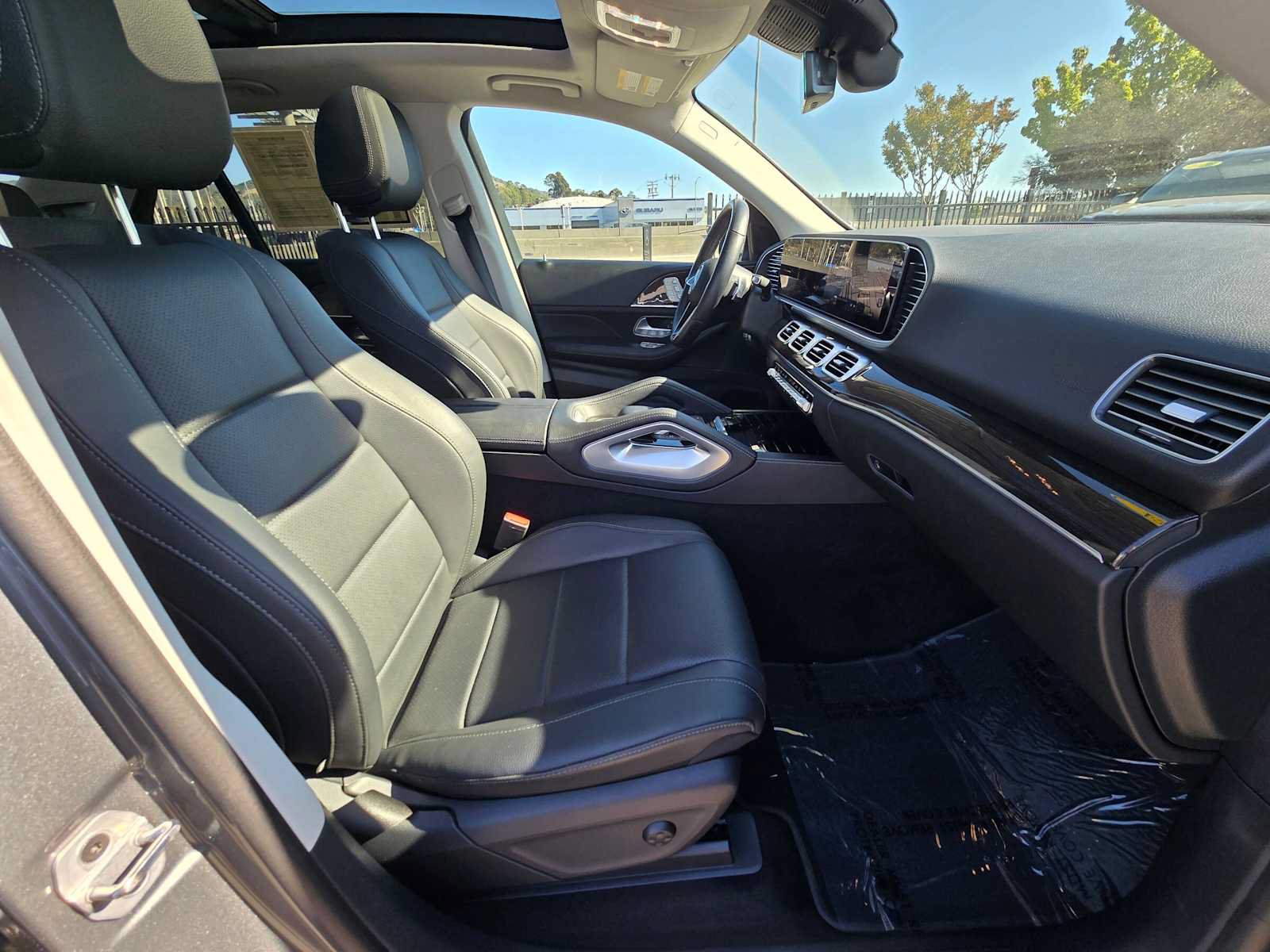 Used 2024 Mercedes-Benz GLE 450 4MATIC image 11