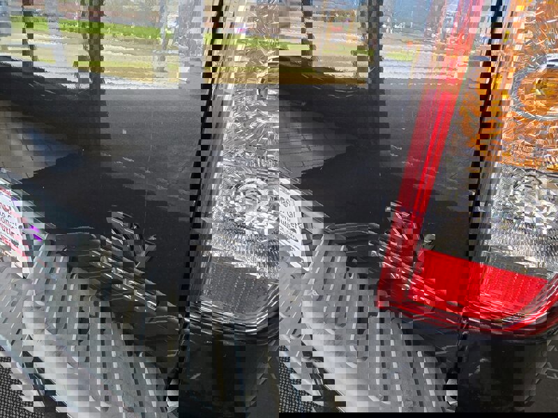 Used 2020 Nissan Frontier SV w/ Midnight Edition Floor Mats image 28