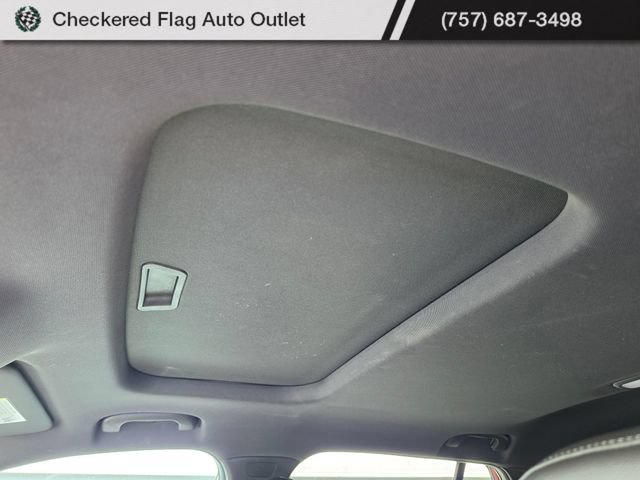 Used 2024 Chevrolet Trax RS w/ Sunroof Package FWD image 22