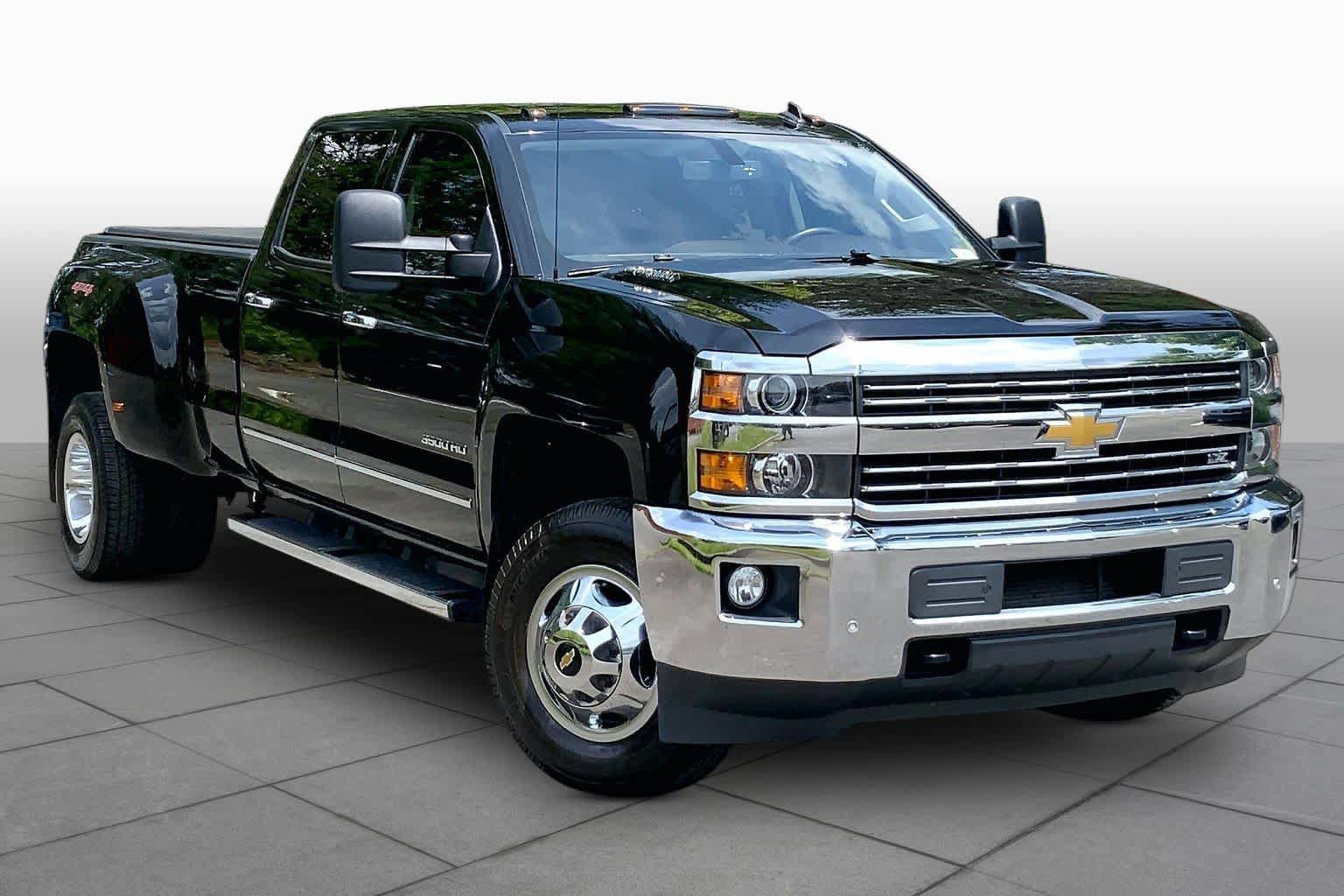 Used 2015 Chevrolet Silverado 3500 LTZ AWD/4WD image 2