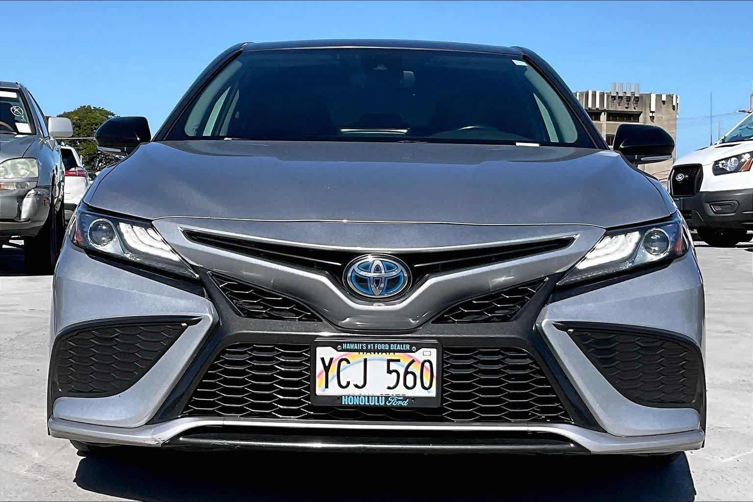 Used 2021 Toyota Camry XSE FWD image 6