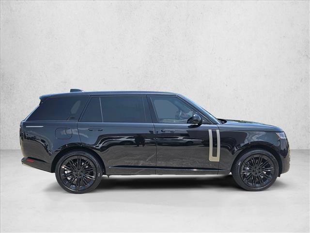 Used 2026 Land Rover Range Rover Long Wheelbase SE AWD/4WD image 4