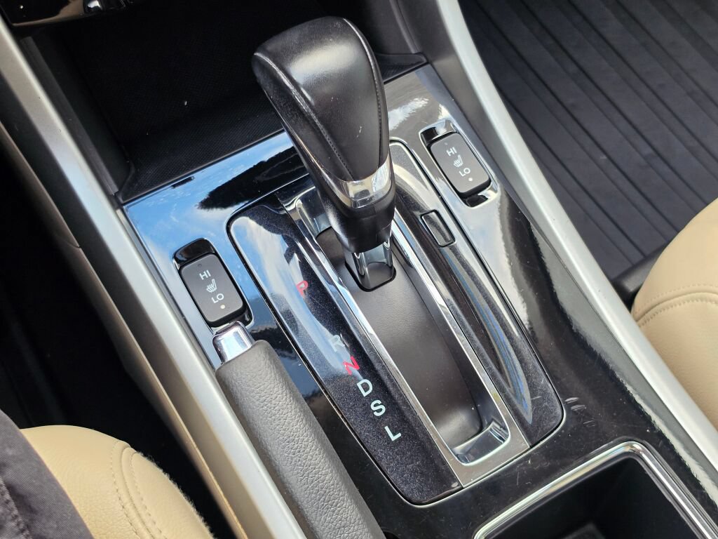 Certified 2017 Honda Accord EX-L image 31