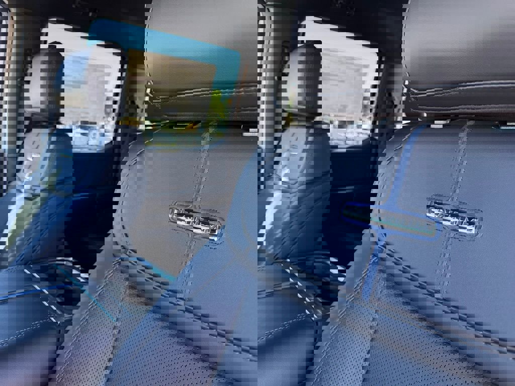 New 2026 Ford F350 Platinum w/ FX4 Off-Road Package image 15