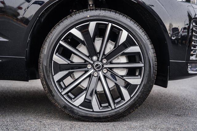 New 2026 Volvo XC60 B5 Ultra w/ Protection Package Premier image 16