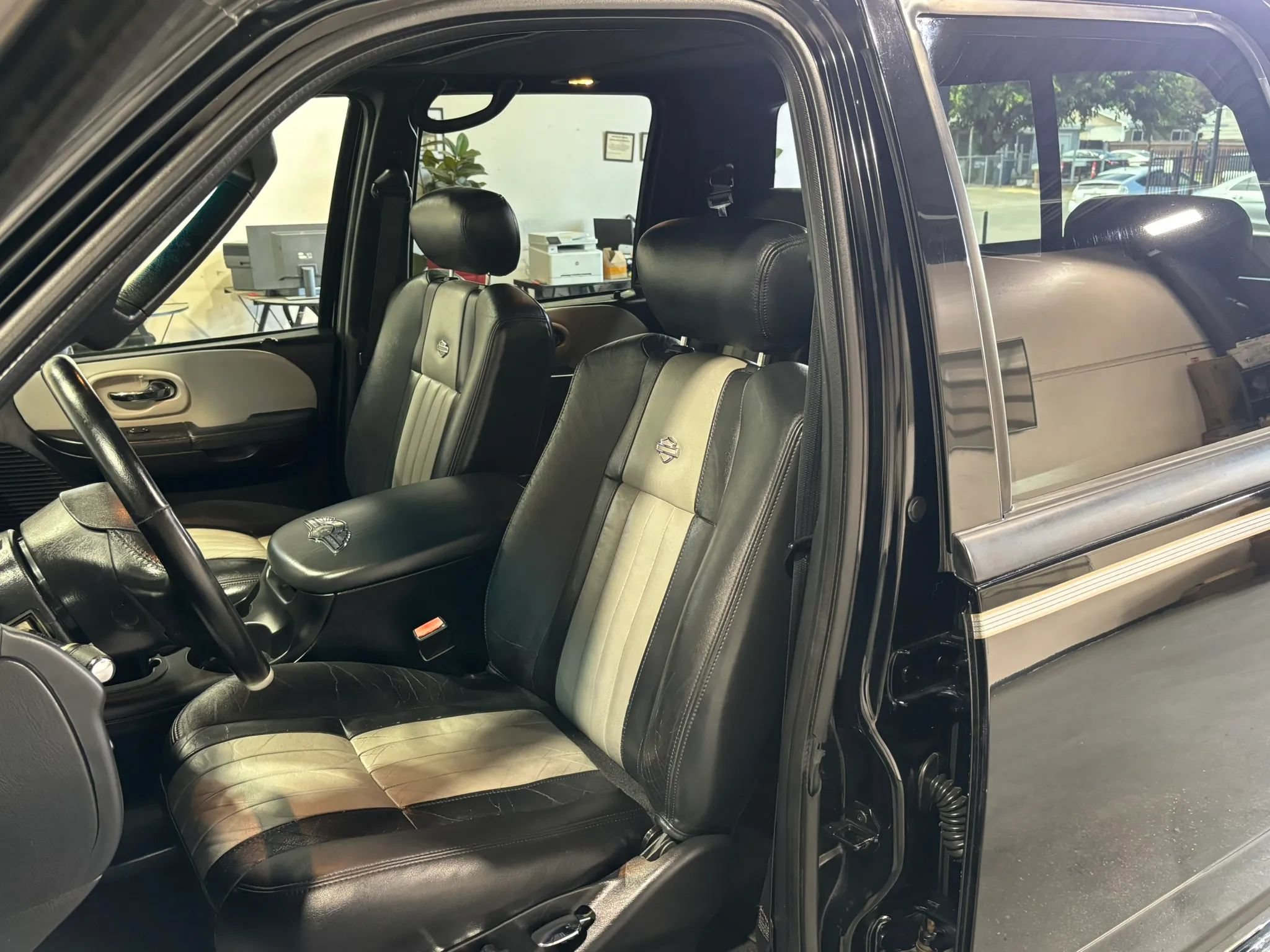 Used 2003 Ford F150 Harley-Davidson RWD image 16