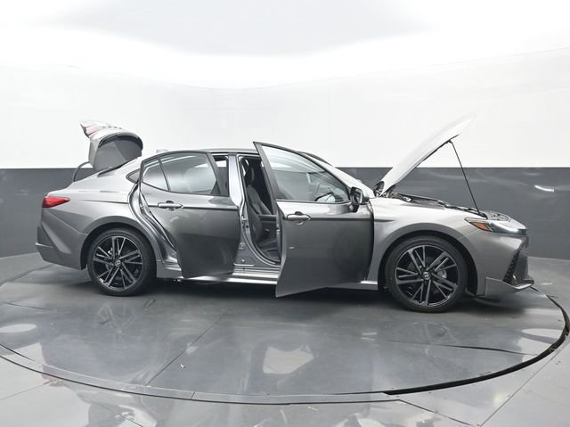 Used 2026 Toyota Camry XSE image 31