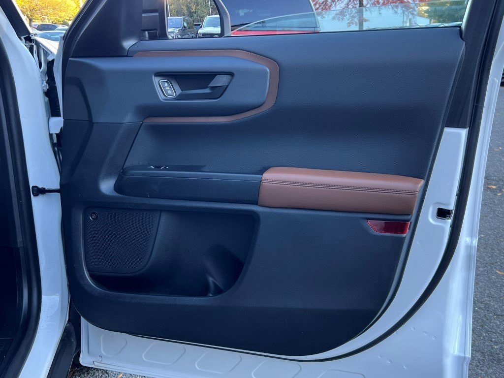 Used 2024 Ford Bronco Sport Outer Banks w/ Tech Package image 9