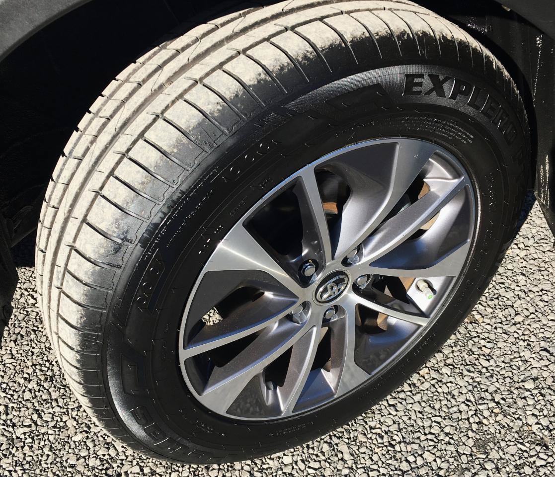 Used 2016 Toyota RAV4 XLE AWD/4WD image 9