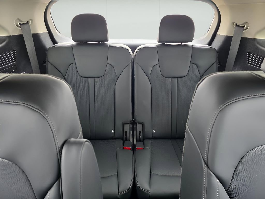 Used 2024 Kia Sorento EX image 12