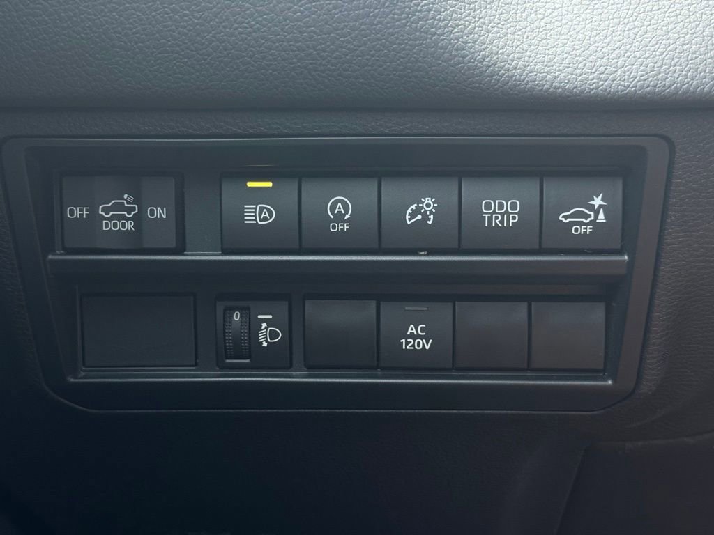 Used 2023 Toyota Tundra Limited image 27
