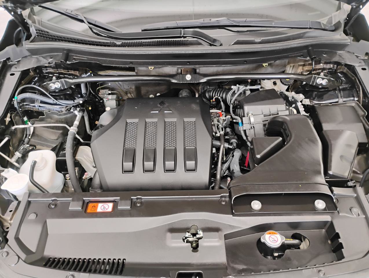 Used 2024 Mitsubishi Eclipse Cross SE image 96