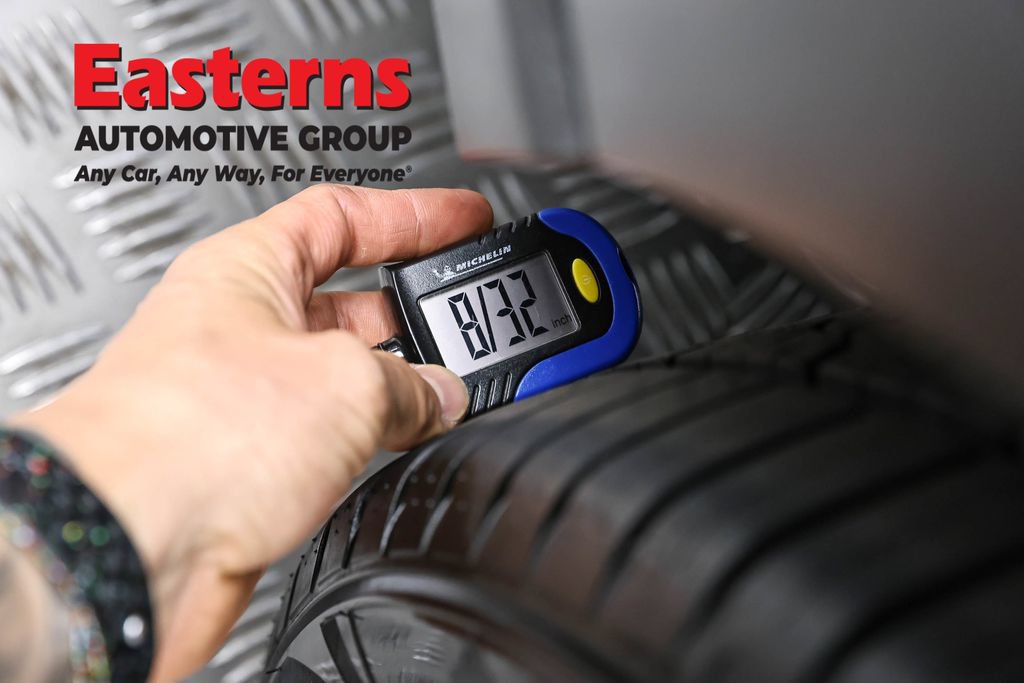 Used 2023 Hyundai Venue Limited FWD image 27