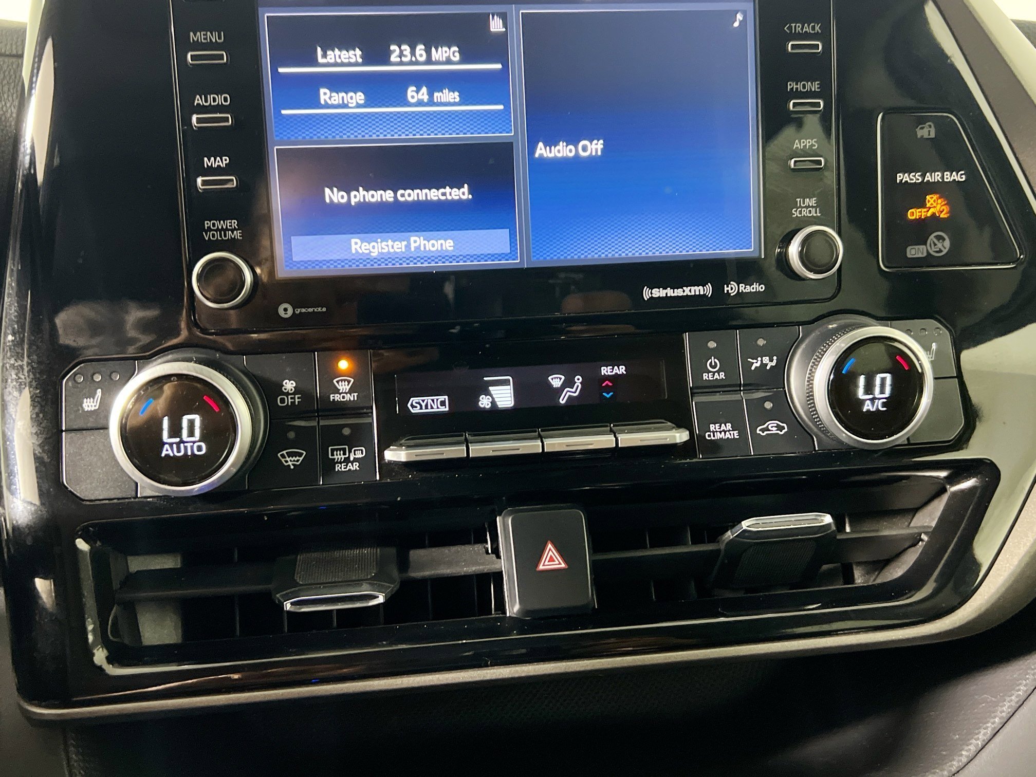 Used 2021 Toyota Highlander XLE FWD image 27