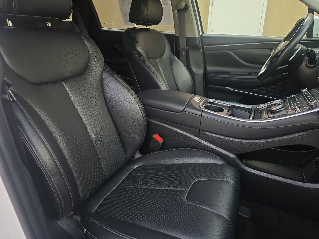 Used 2023 Hyundai Santa Fe SEL w/ Premium Package image 26