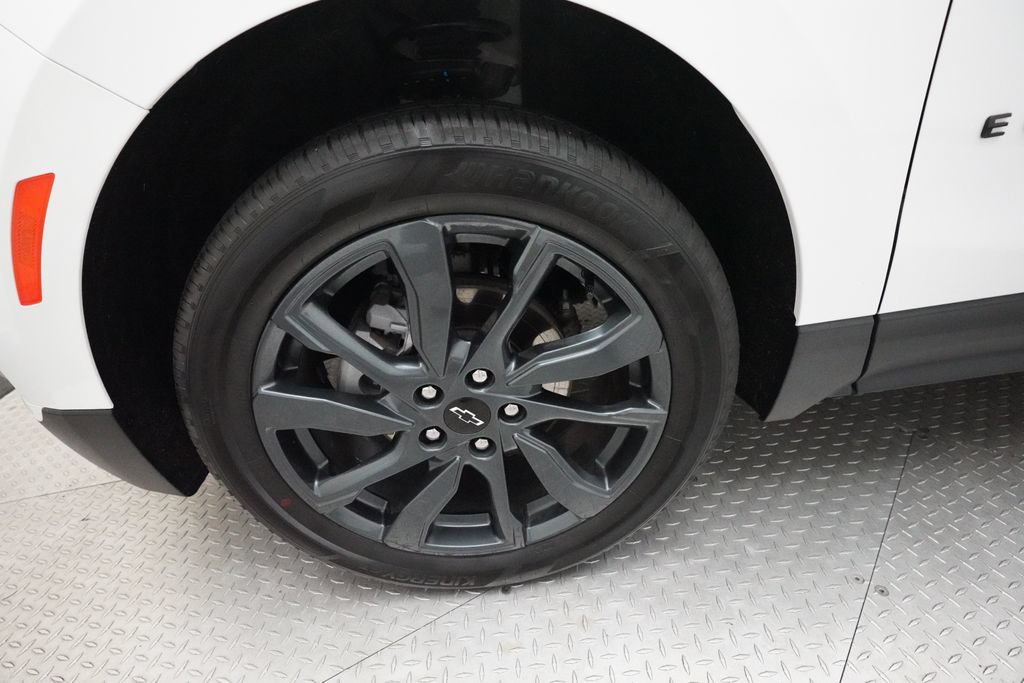 Used 2023 Chevrolet Equinox RS AWD/4WD image 27