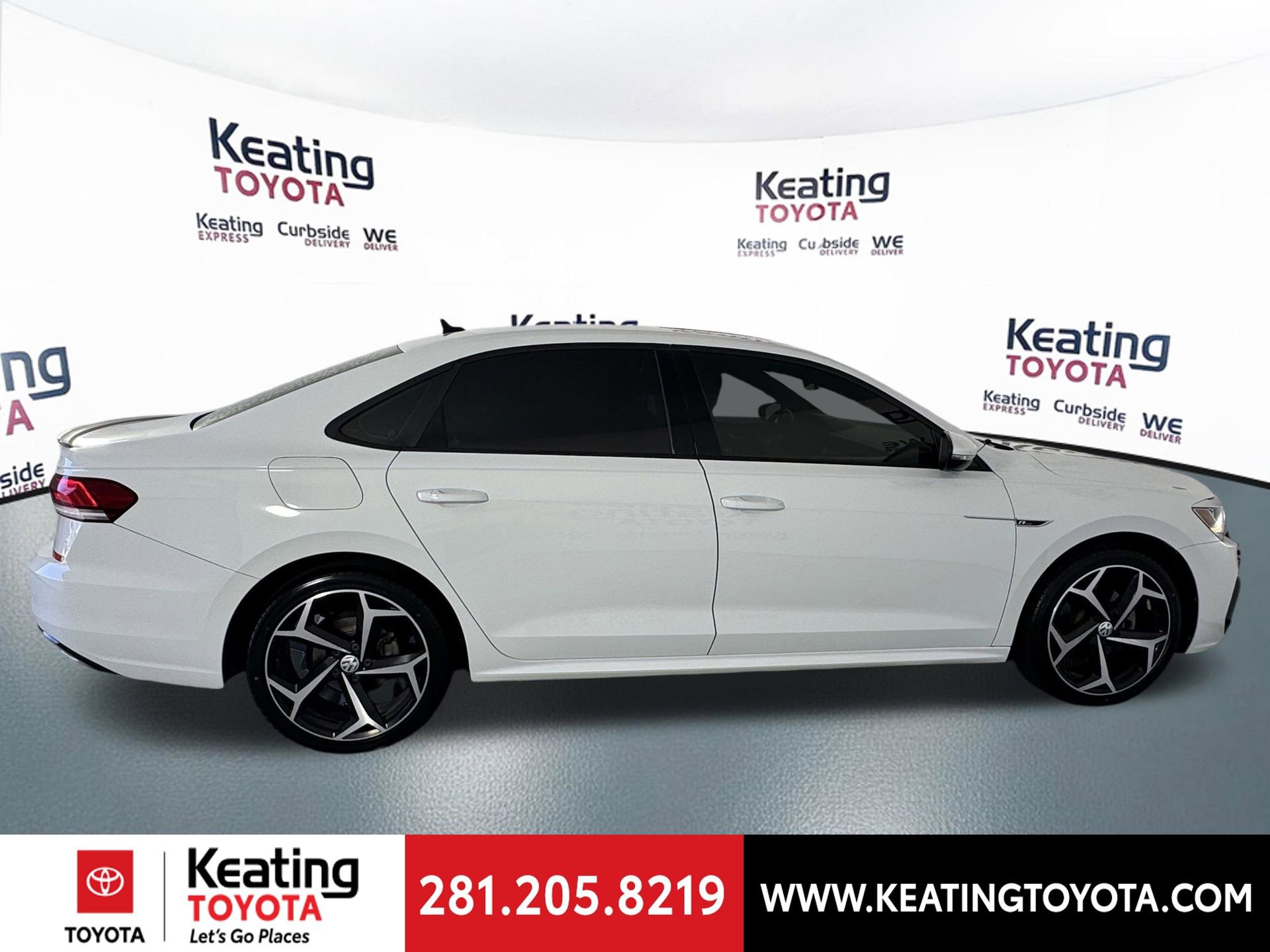 Used 2022 Volkswagen Passat 2.0T R-Line image 4