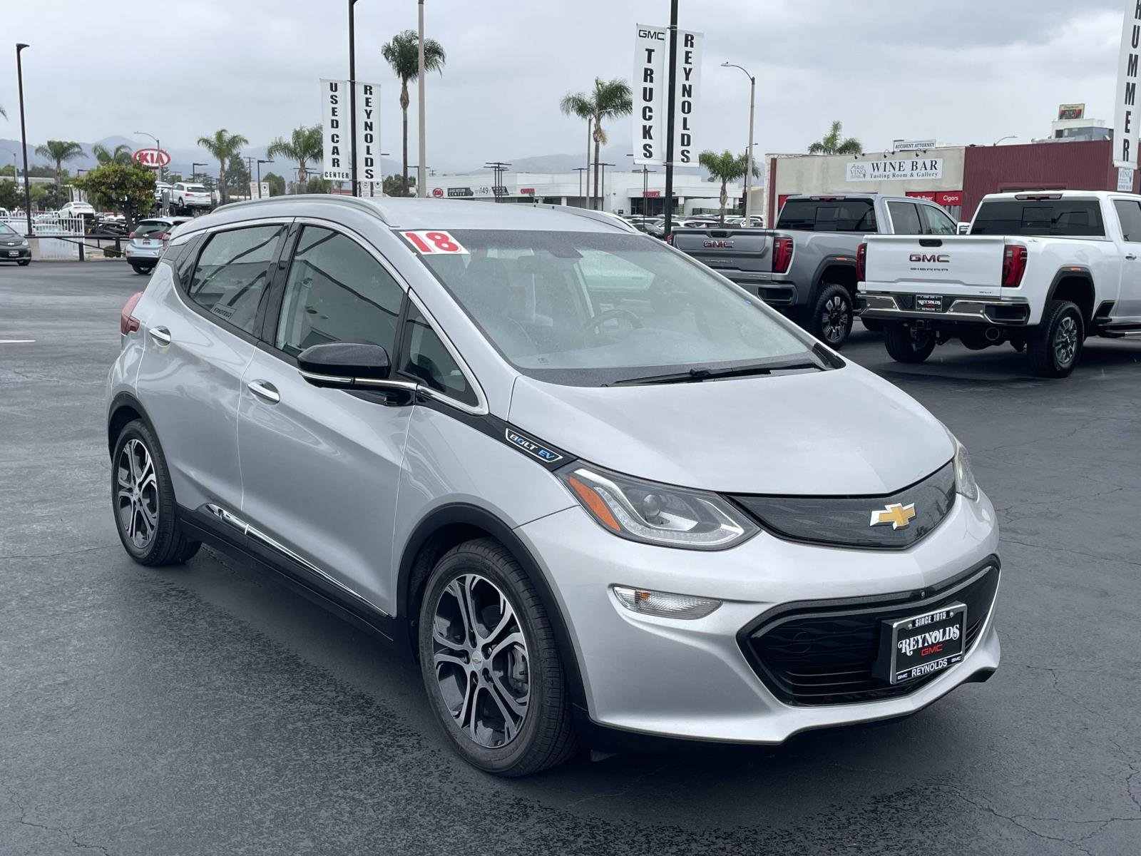 Used 2018 Chevrolet Bolt Premier FWD image 3
