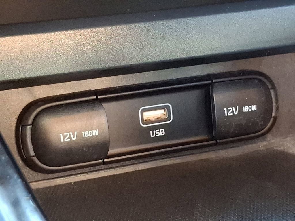 Used 2023 Kia Soul LX image 24