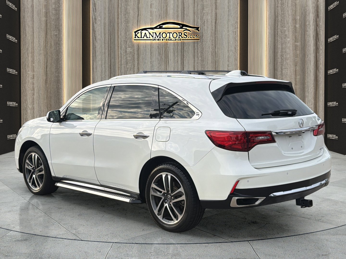Used 2017 Acura MDX SH-AWD w/ Advance Package image 5