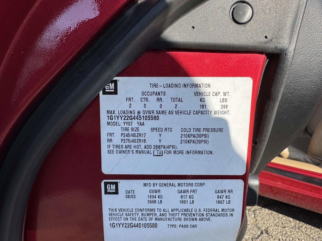 Used 2004 Chevrolet Corvette Coupe w/ Roof Package image 13