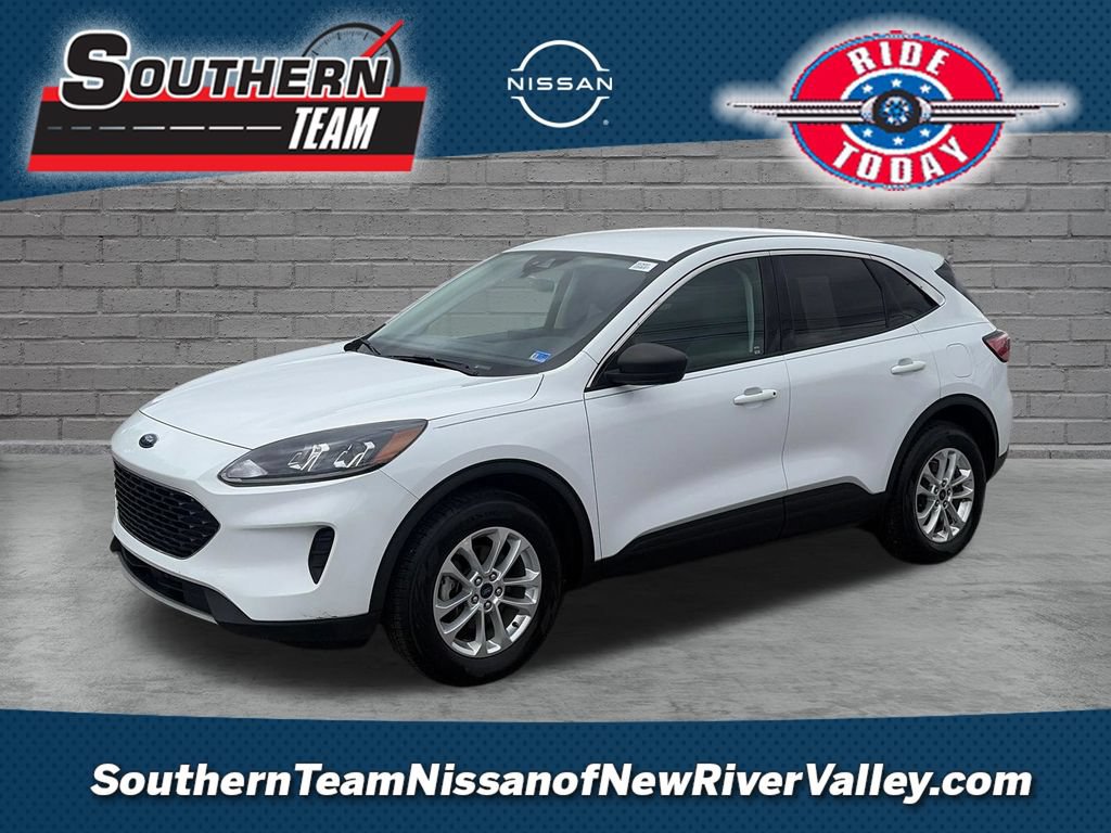 Used 2022 Ford Escape SE