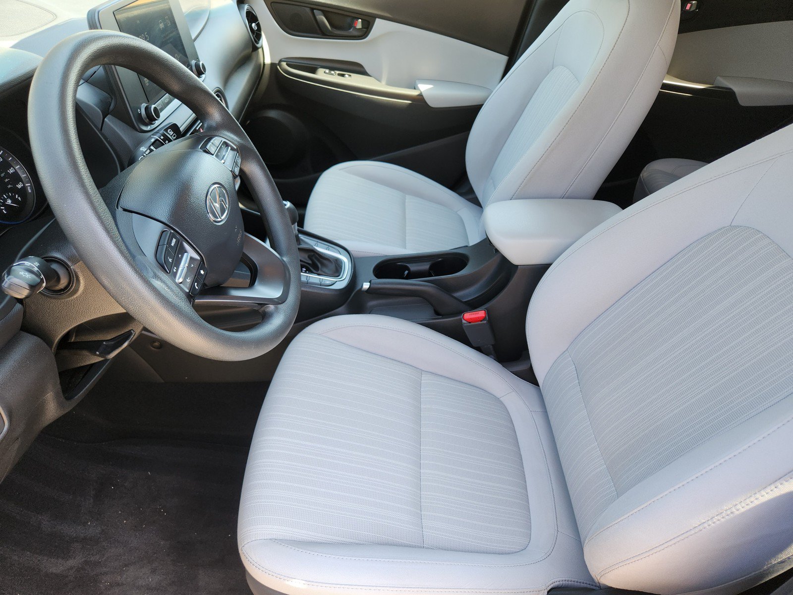 Used 2022 Hyundai Kona SEL FWD image 10