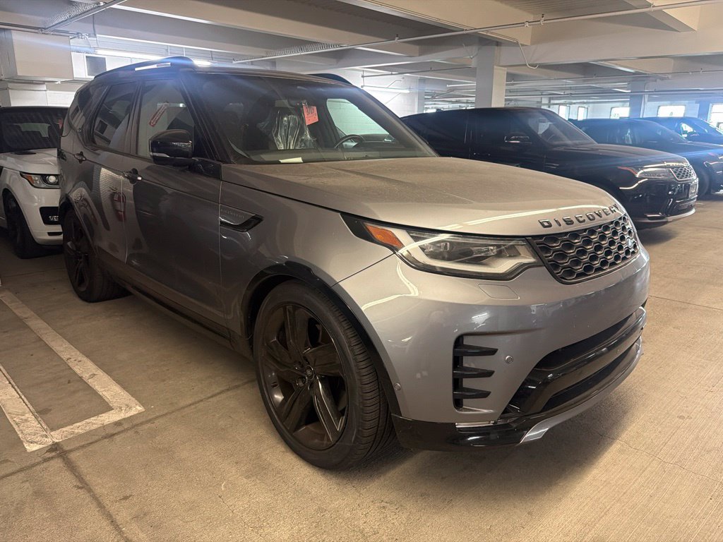Used 2023 Land Rover Discovery HSE R-Dynamic AWD/4WD image 2