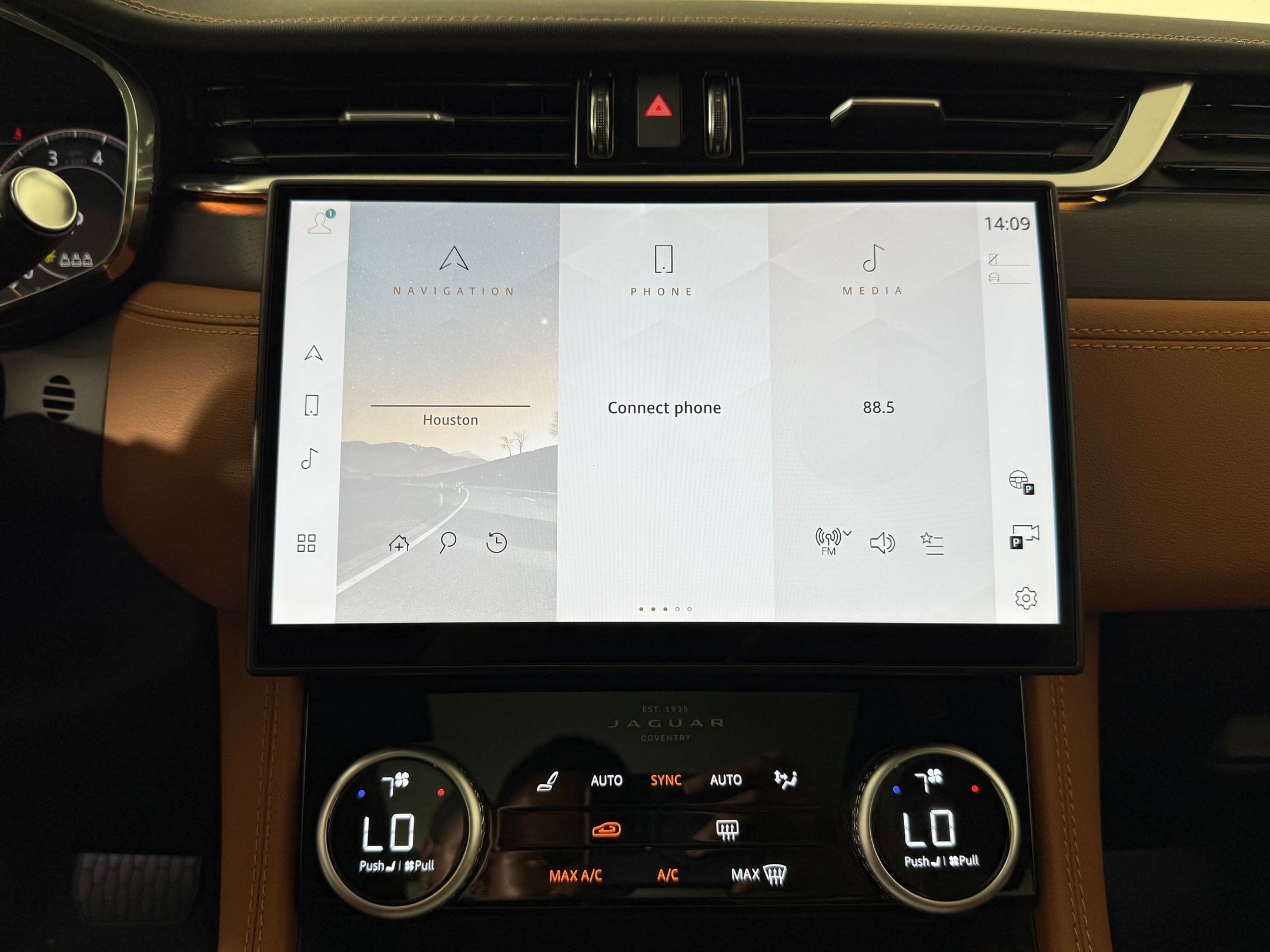 New 2026 Jaguar F-PACE R-Dynamic S AWD/4WD image 20