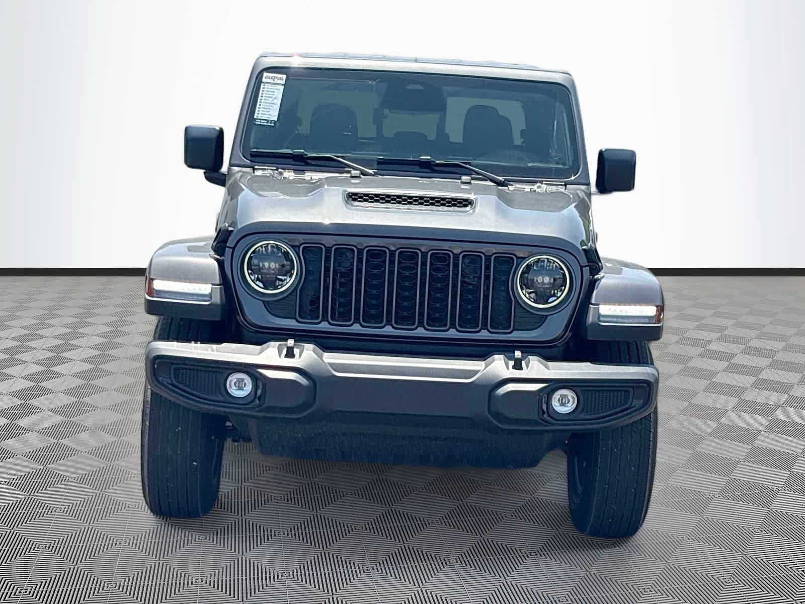 New 2026 Jeep Gladiator Sport AWD/4WD image 2