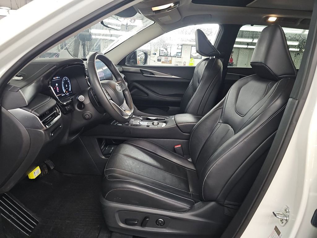 Used 2024 INFINITI QX60 Luxe w/ Cargo Package image 4